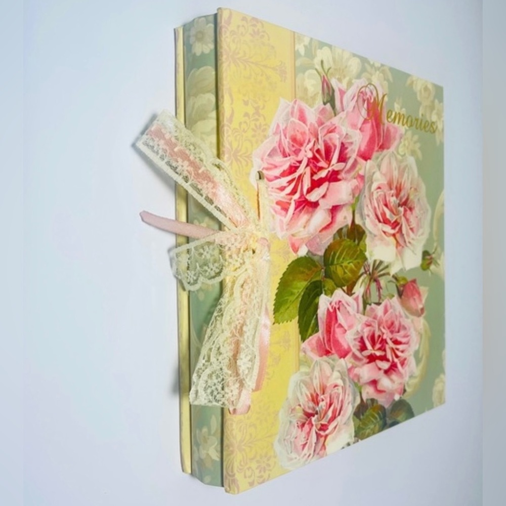 🌸 Vintage Floral Photo Album Memory Book – Victorian Roses Design, Lace Ribbon - Picture 4 of 12